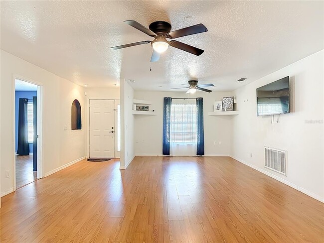 Building Photo - 111 Colomba Rd