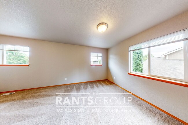 Building Photo - Great Home In Lacey