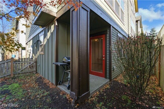 Building Photo - 11036 8th Ave NE