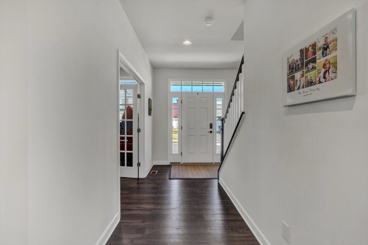 Building Photo - 62 Boxwood Ln