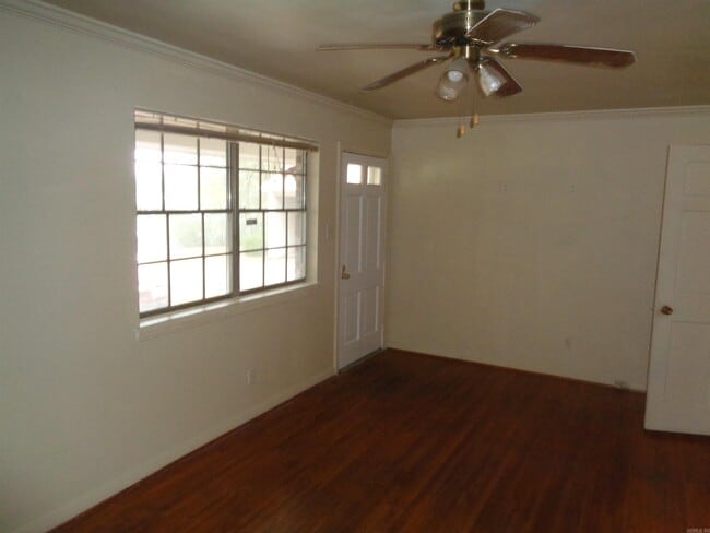 Building Photo - 9209 Clover Hl Rd