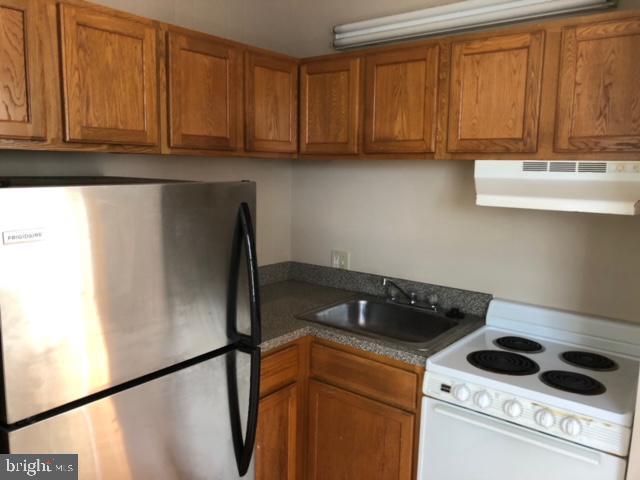 Building Photo - 2638 Poplar St