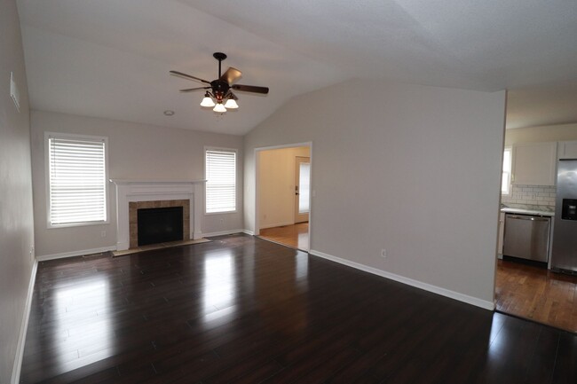 Building Photo - Gorgeous Home for Rent