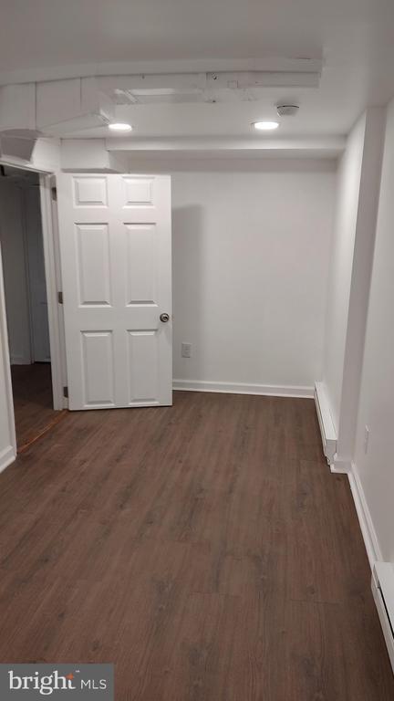 Building Photo - 127 Edison Rd