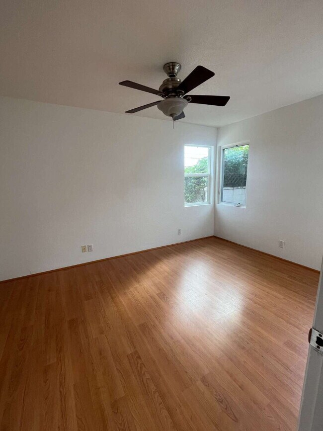 Building Photo - "Charming 2-Bedroom Retreat on Douglas Ave...