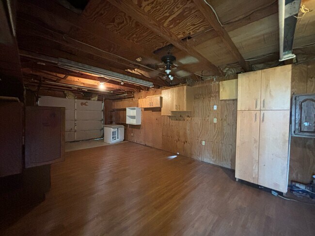 Building Photo - 5913 McDonald Rd