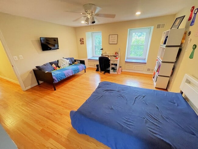 Building Photo - 13209 Lantern Hollow Dr