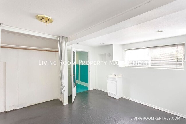 Building Photo - 4503 SE 67th Ave