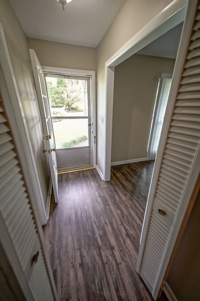 Building Photo - 3/2 Home in Killearn Estates