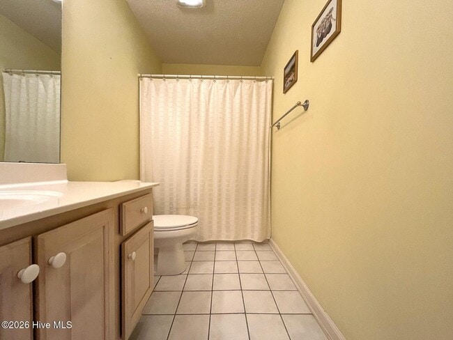 Building Photo - 100 Bridle Path Cir