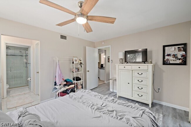 Building Photo - 3180 Seasons Way