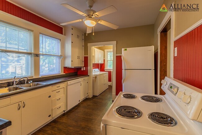 Building Photo - Fifteenth St. 344 N.