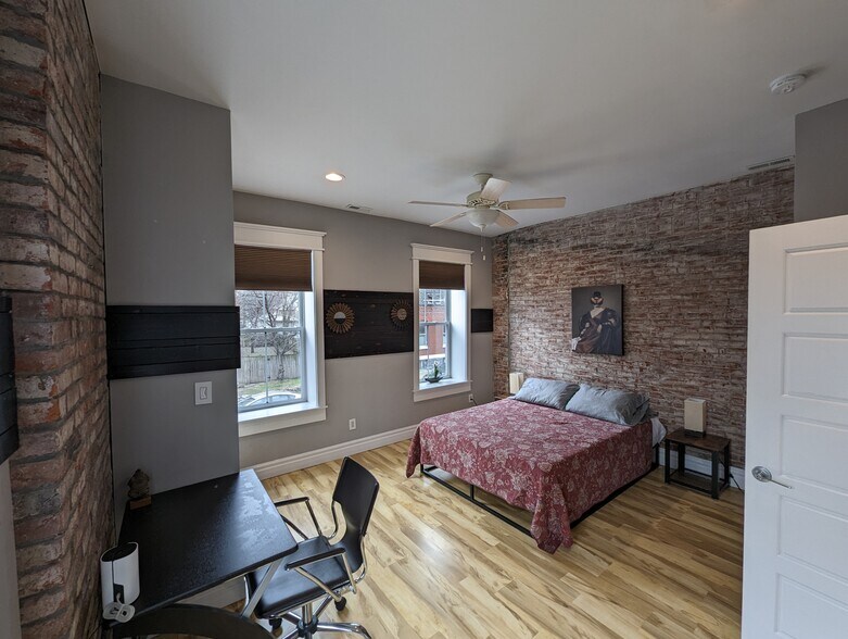 Building Photo - 2842 Lemp Ave