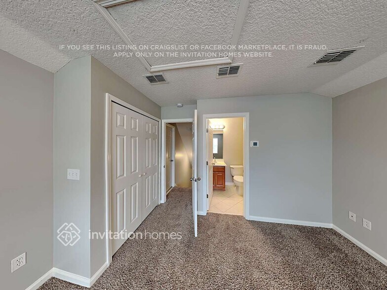 Building Photo - 14809 Falling Waters Dr