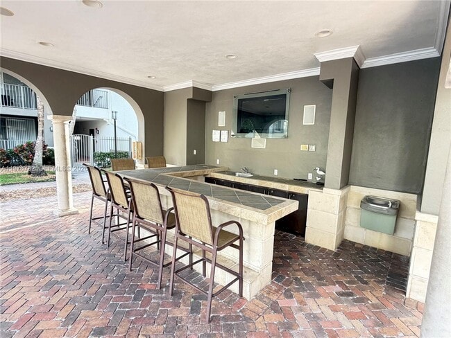 Building Photo - 6851 SW 44th St