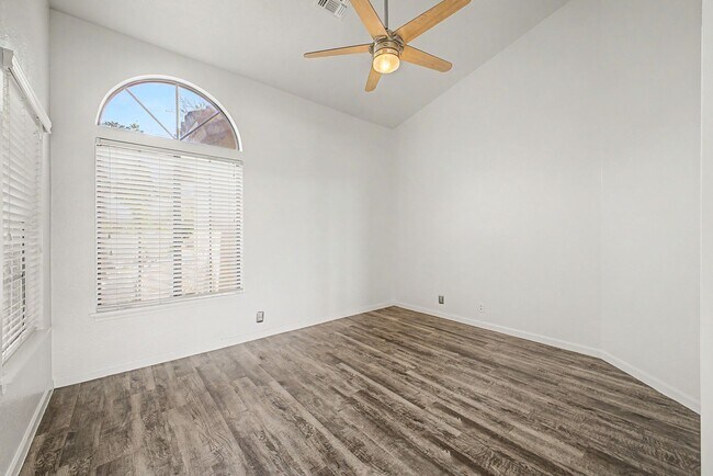 Building Photo - Beautiful Sonoran Heights 4 bed Home, 3 car garage, and Pool