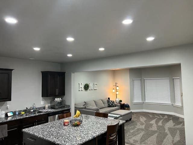 Building Photo - 8052 N Rock Creek Cove Ln