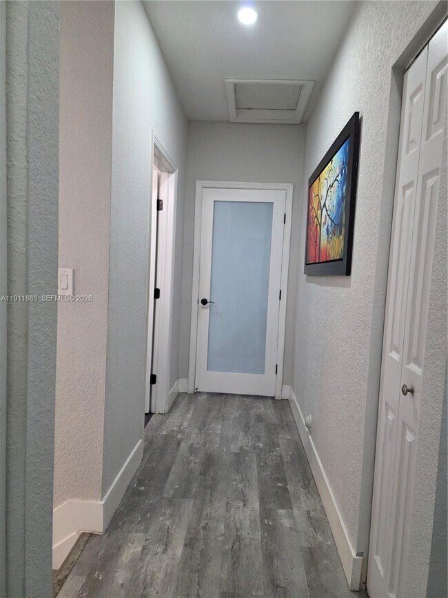 Building Photo - 4972 SW 127th Ave