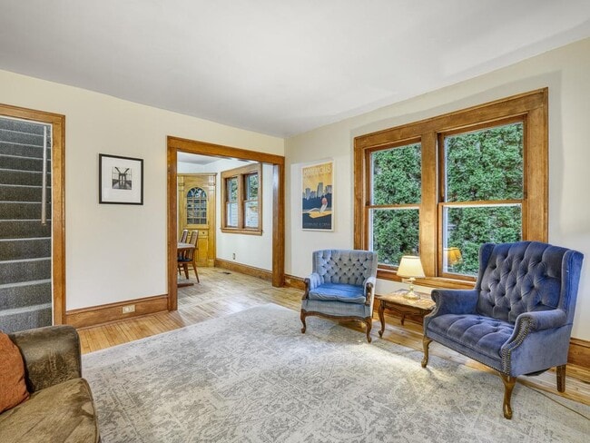 Building Photo - 4319 Harriet Ave