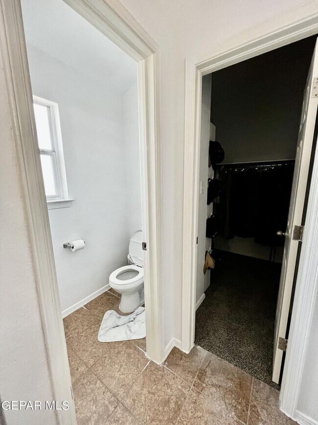 Building Photo - 12701 Francisco Paz Dr