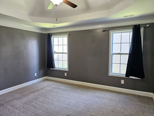 Building Photo - Near Dover Rd. Close to Post! 3 Bed/2 Bath...