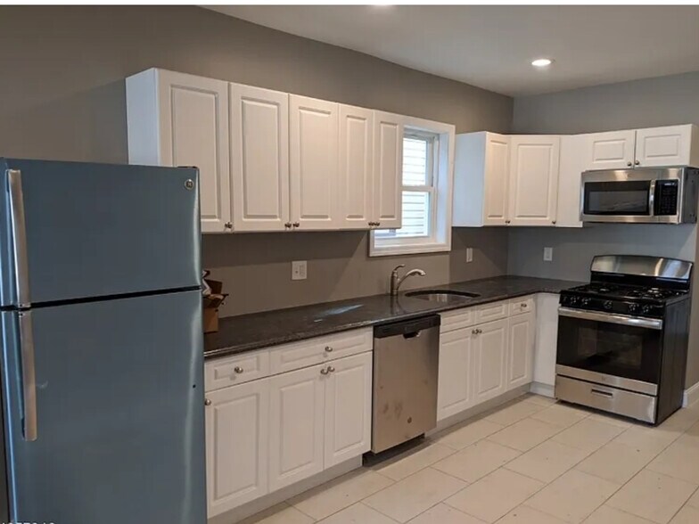 Kitchen - 15 Olive St