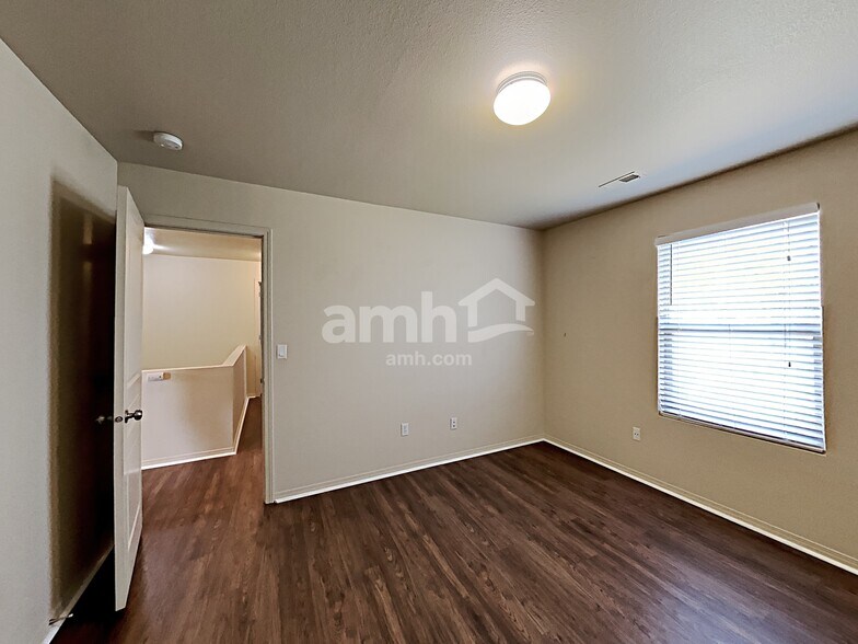 Building Photo - 2776 Willow Way