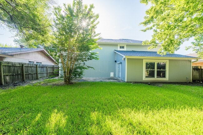 Building Photo - 10422 Gulfstream Ln