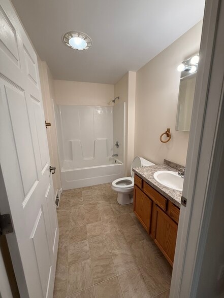 Bathroom - 4178 S Center St