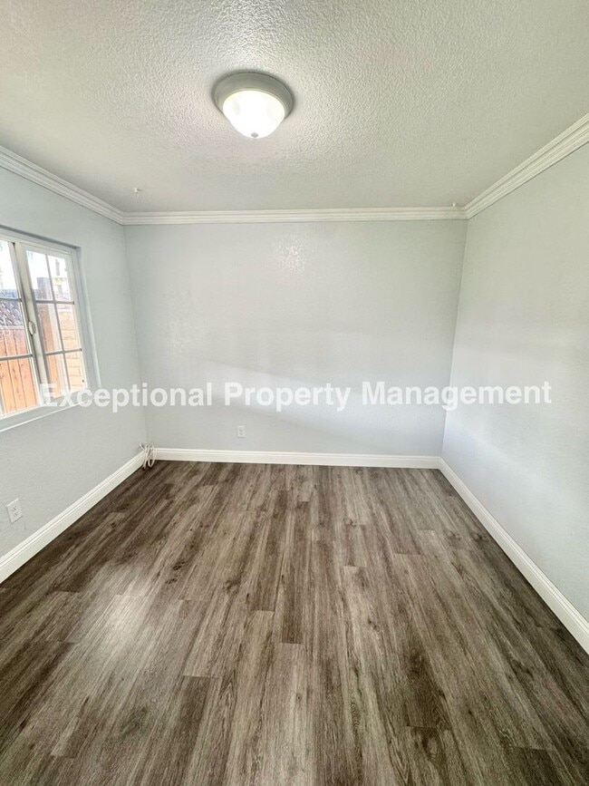 Building Photo - Ready to move in 3 bed 3 bath home!