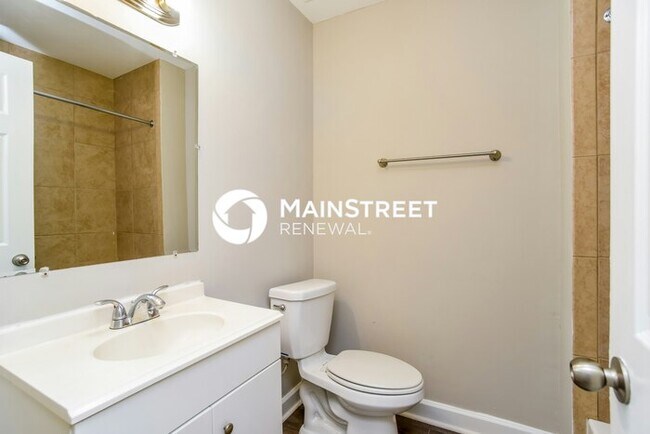 Building Photo - 3 Bedroom Pet-Friendly Home in Charlotte, NC with Main Street Renewal