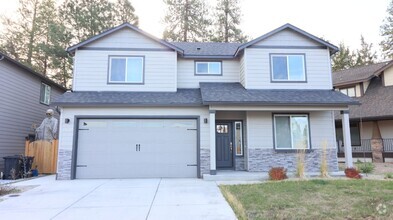 Building Photo - Rare 5/3 home in SE Bend
