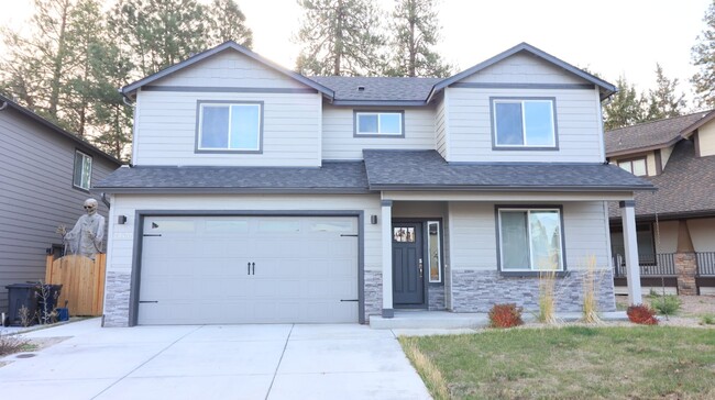 Primary Photo - Rare 5/3 home in SE Bend