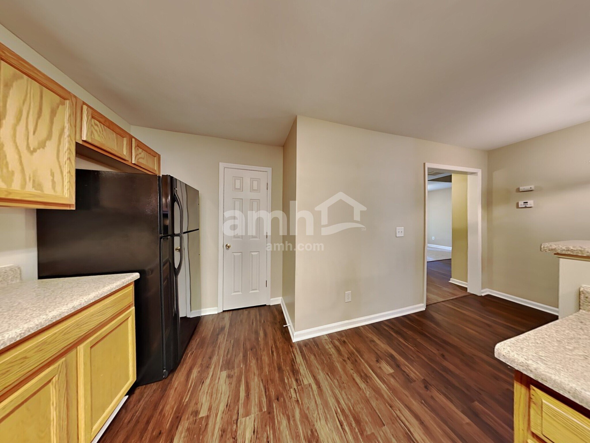 Building Photo - 1528 Pebble Ridge Dr