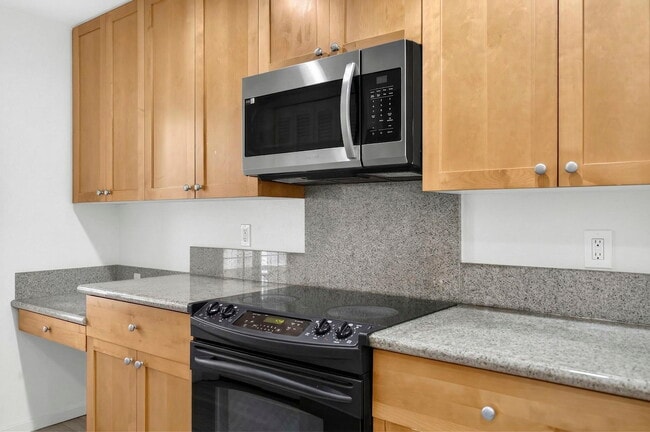 Building Photo - 520 Lunalilo Home Rd