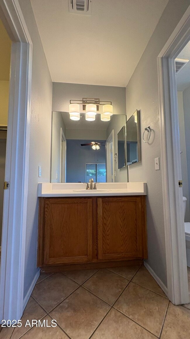 Building Photo - 9214 W Ross Ave