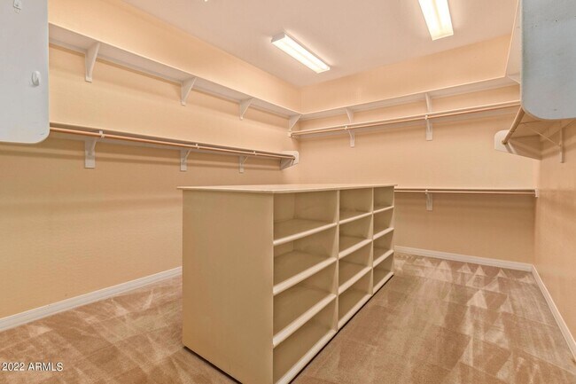 Building Photo - 3144 E Lynx Way