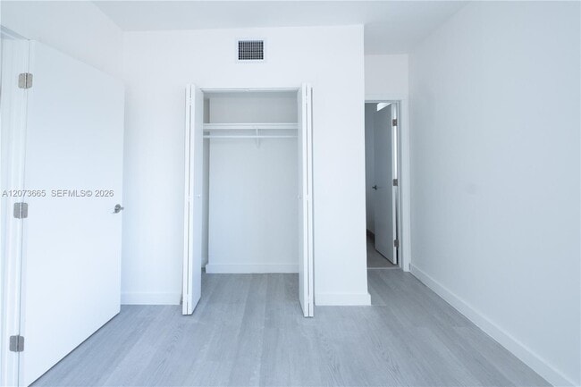 Building Photo - 423 NE 71st St