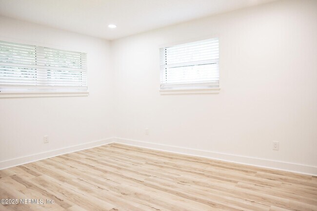 Building Photo - 3165 Creighton Forest Dr