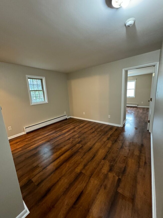 Building Photo - 400 Front St