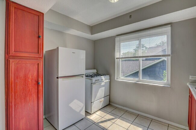 Building Photo - 783 N Fred Shuttlesworth Cir