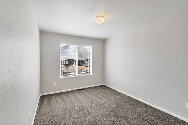 Building Photo - Beautiful 2 Story Home!