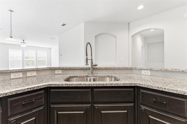 Building Photo - 5649 Salt Springs Dr