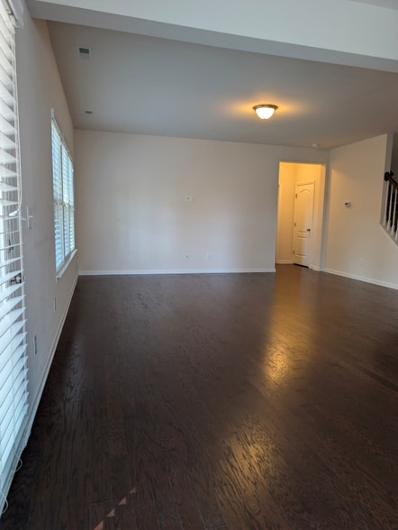 Building Photo - 113 Foxborough Ln