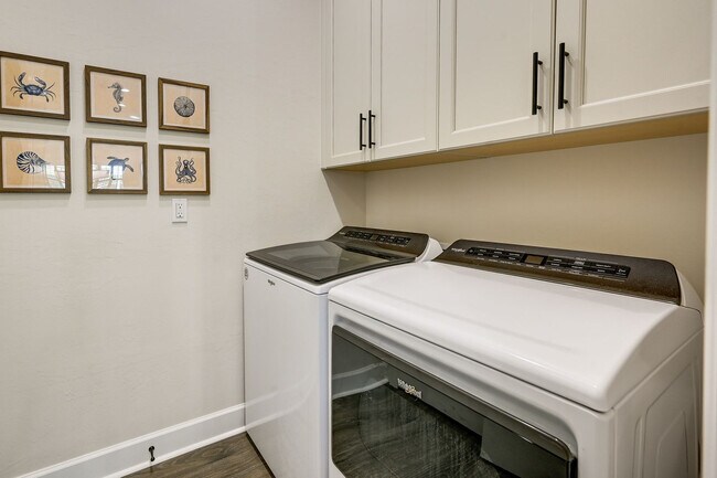 Building Photo - 7197 Saona CT