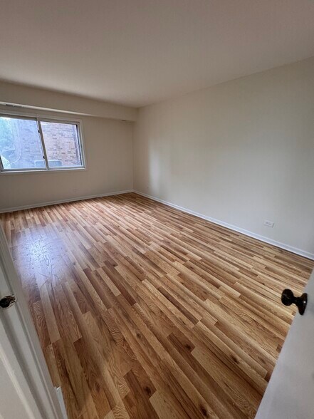 Building Photo - 1100 E Randville Dr