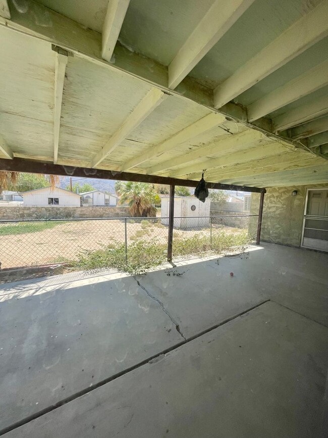 Building Photo - Nice Neighborhood 3 bedroom 1 Bath with 2 car garage