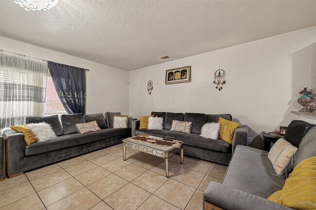 Building Photo - 18303 All Oak Trail