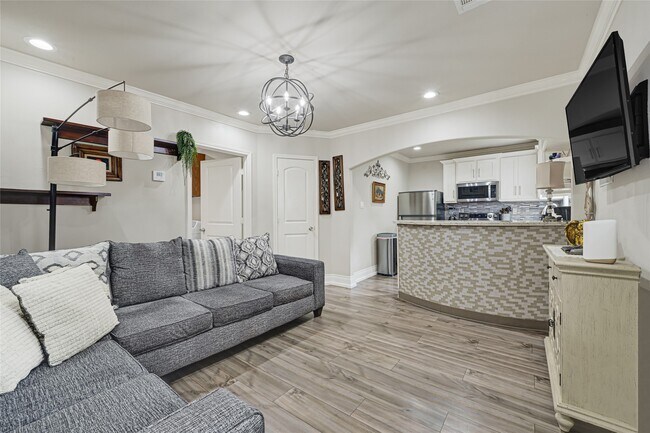 Building Photo - 2809 Tooke St