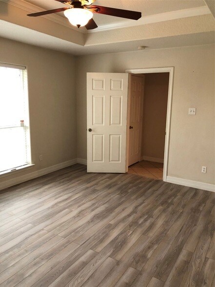 Building Photo - 13322 Colton Ln